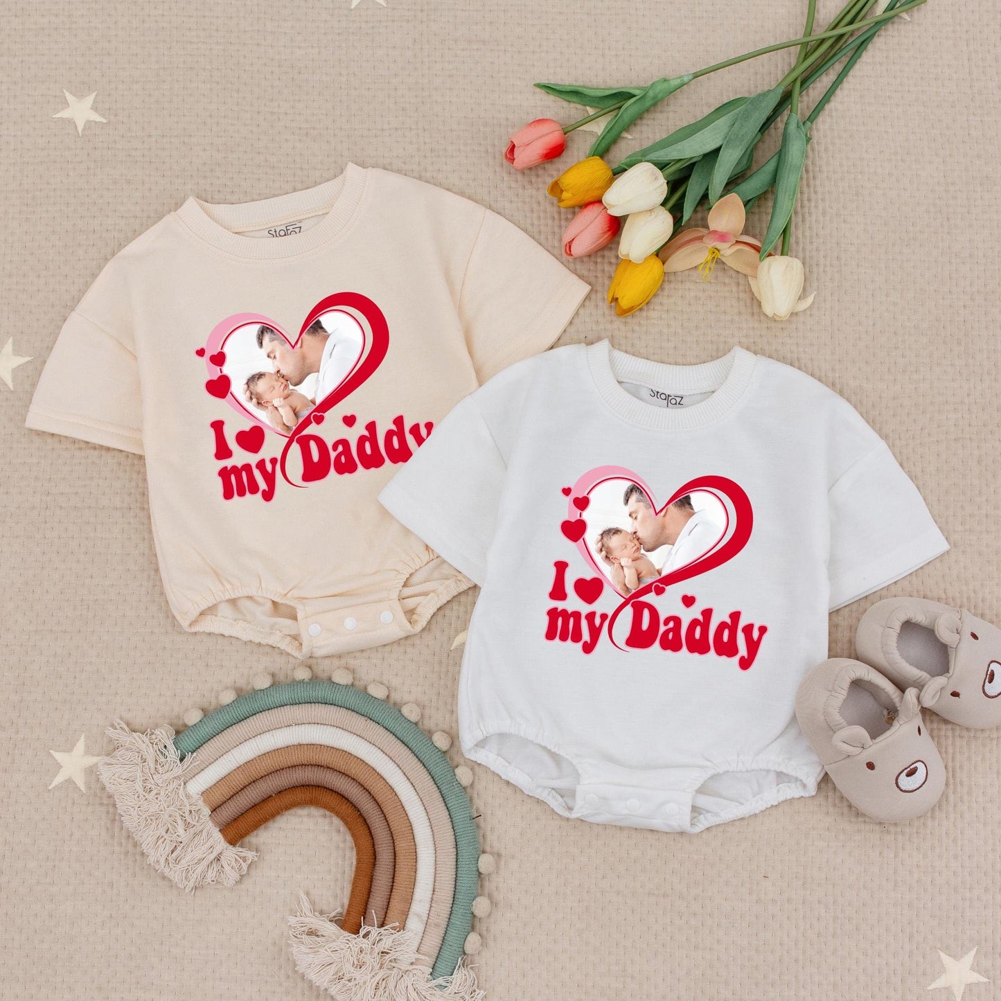 Custom Photo I Love My Daddy Baby Romper Sentimental Father Baby Kiss Pink Red Heart Outline Little One Month Baby Girl Bodysuit First Dad Gift