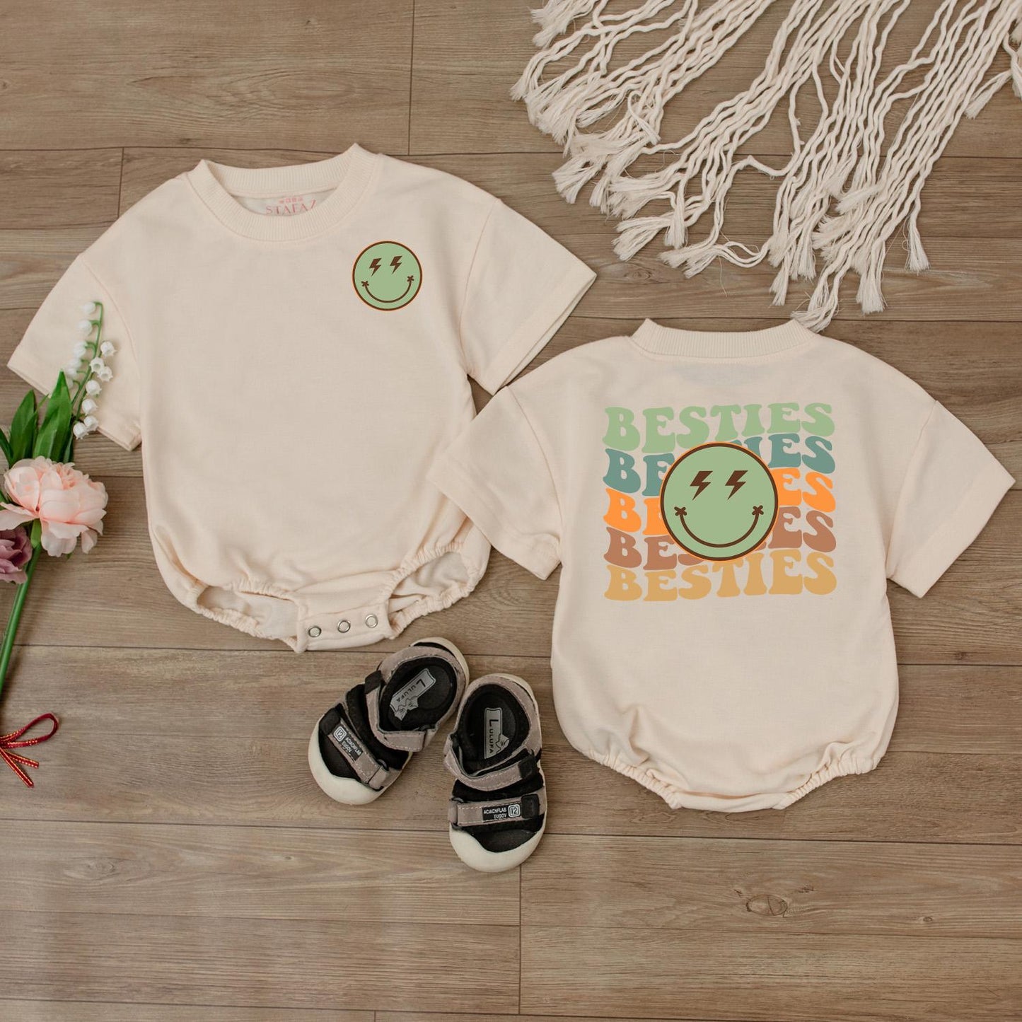 Wavy Besties Retro Smiley Face Baby One Piece Romper Newborn Girl Outfit Best Friend Gift Idea Comfortable Cotton Bubble Bodysuit