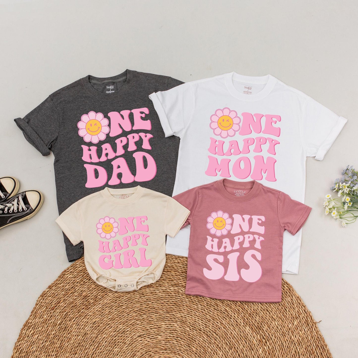 One Happy Girl Birthday Outfit Retro Pink Daisy Family T-Shirt First Birthday Girl Gift Custom Name Apparel