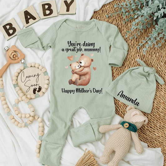 Sweet First Mother's Day Baby Bodysuit with Hugging Bears Mom Mommy Gift from Newborn Cute Baby Shower Infant