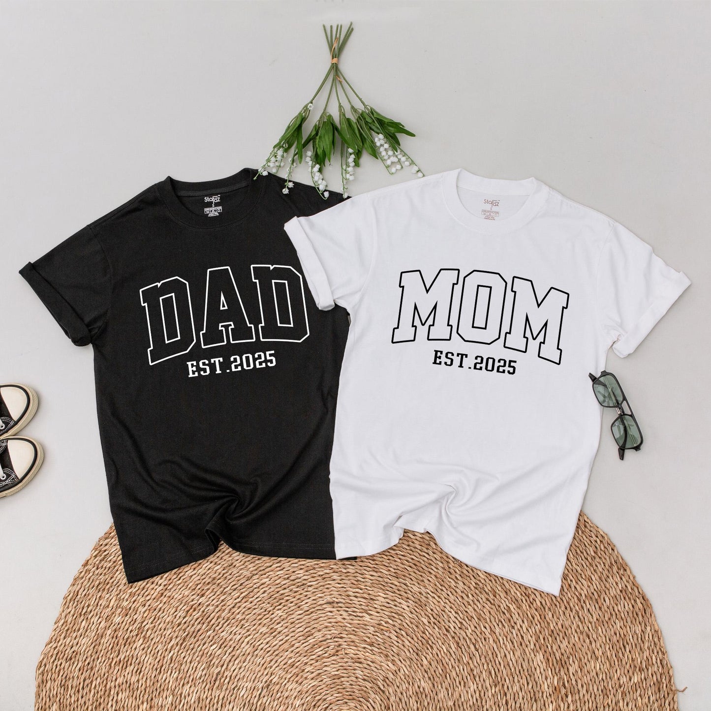 Personalized Dad Mom Est 2025 Matching T-Shirts Pregnancy Announcement New Parents Outfit First Time Mom Dad Gift Baby Reveal