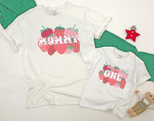 Strawberry Sweet One First Birthday Family Matching T-shirt Mommy and Me Daddy Outfit Berry First Birthday Party Mama 1st Birthday Shirt