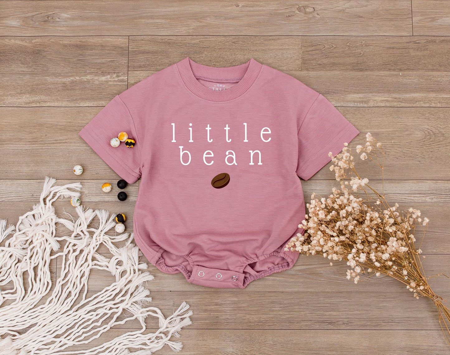 Little Bean Romper & Mommy and Me Shirts β Matching Baby and Mom Outfits β Cute Personalized Mother and Daughter Set β Perfect for Photoshoots or Casual Wear