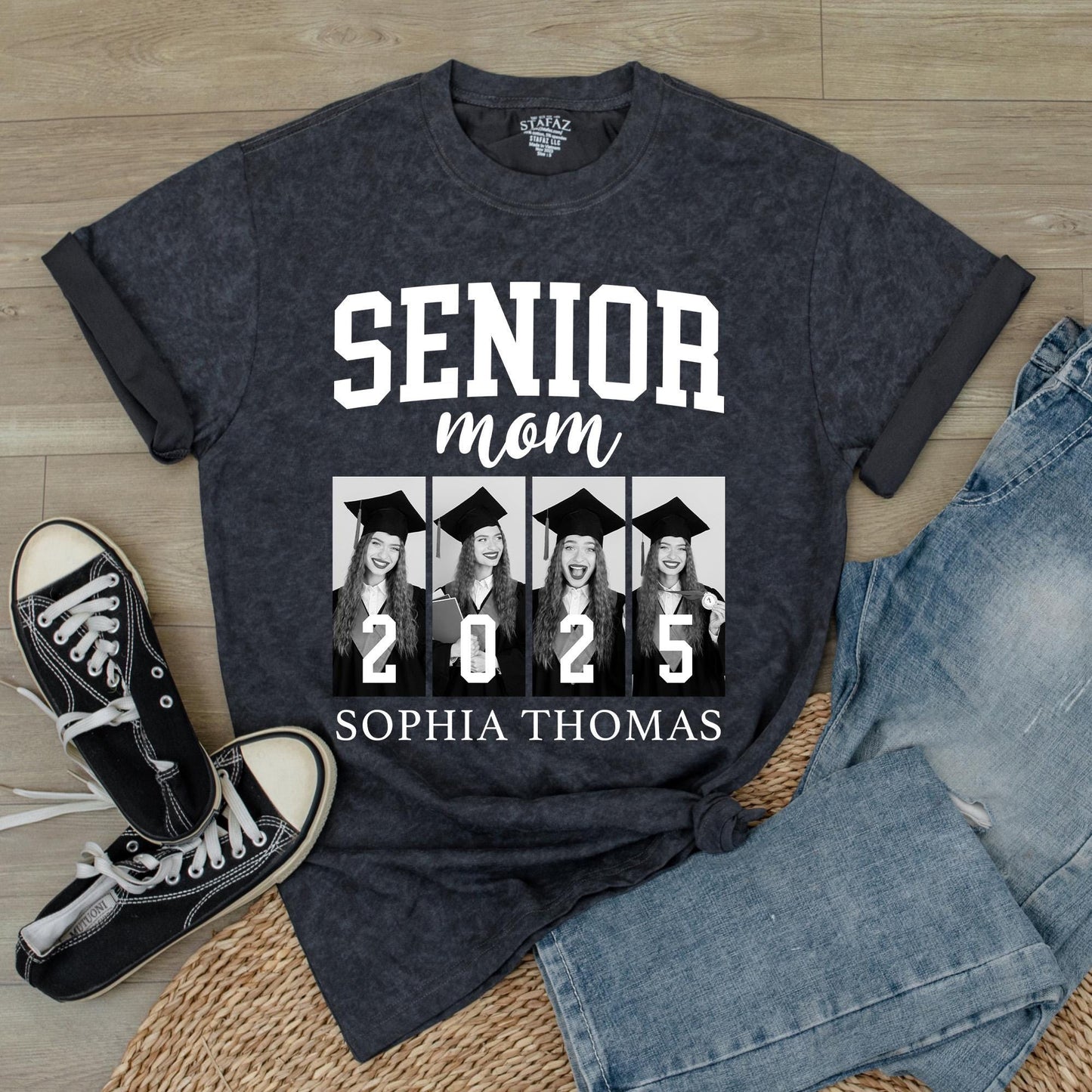 Custom Face Photo Senior 2025 Mom and Dad Matching Family Graduation Shirts for Proud Parents Class of 2025 Memorable Keepsake
