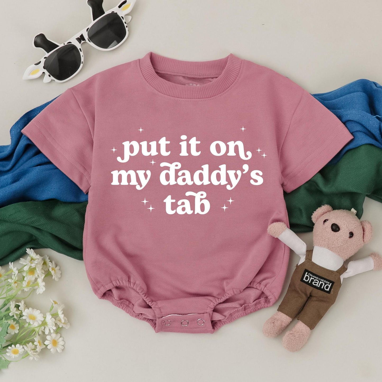 Put It On My Daddy’s Tab Romper Funny Newborn Baby Bodysuit Retro Shower Gift Infant Outfit for Girls or Boys Father's Day