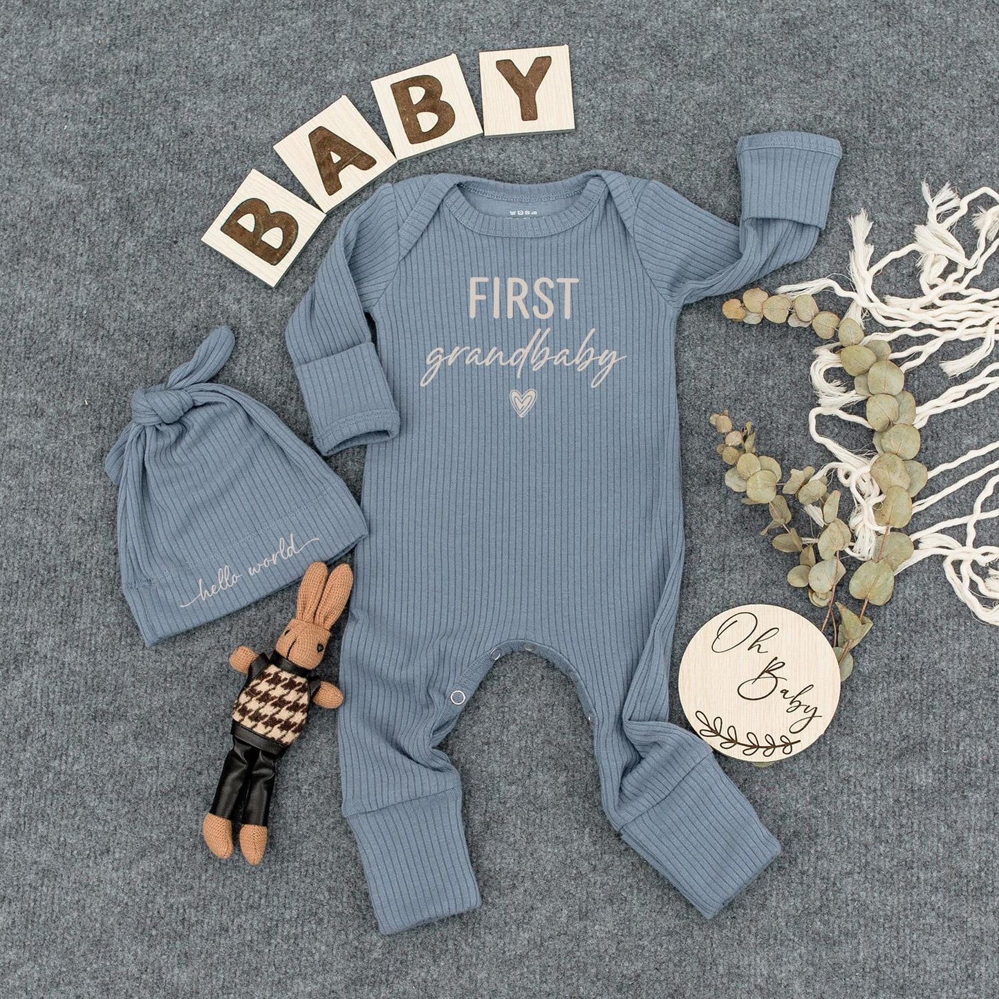 First Grandbaby Newborn Baby Bodysuit and Hat Set Funny Cute Soft Cotton Baby Shower Gift for Grandma Grandpa New Parents