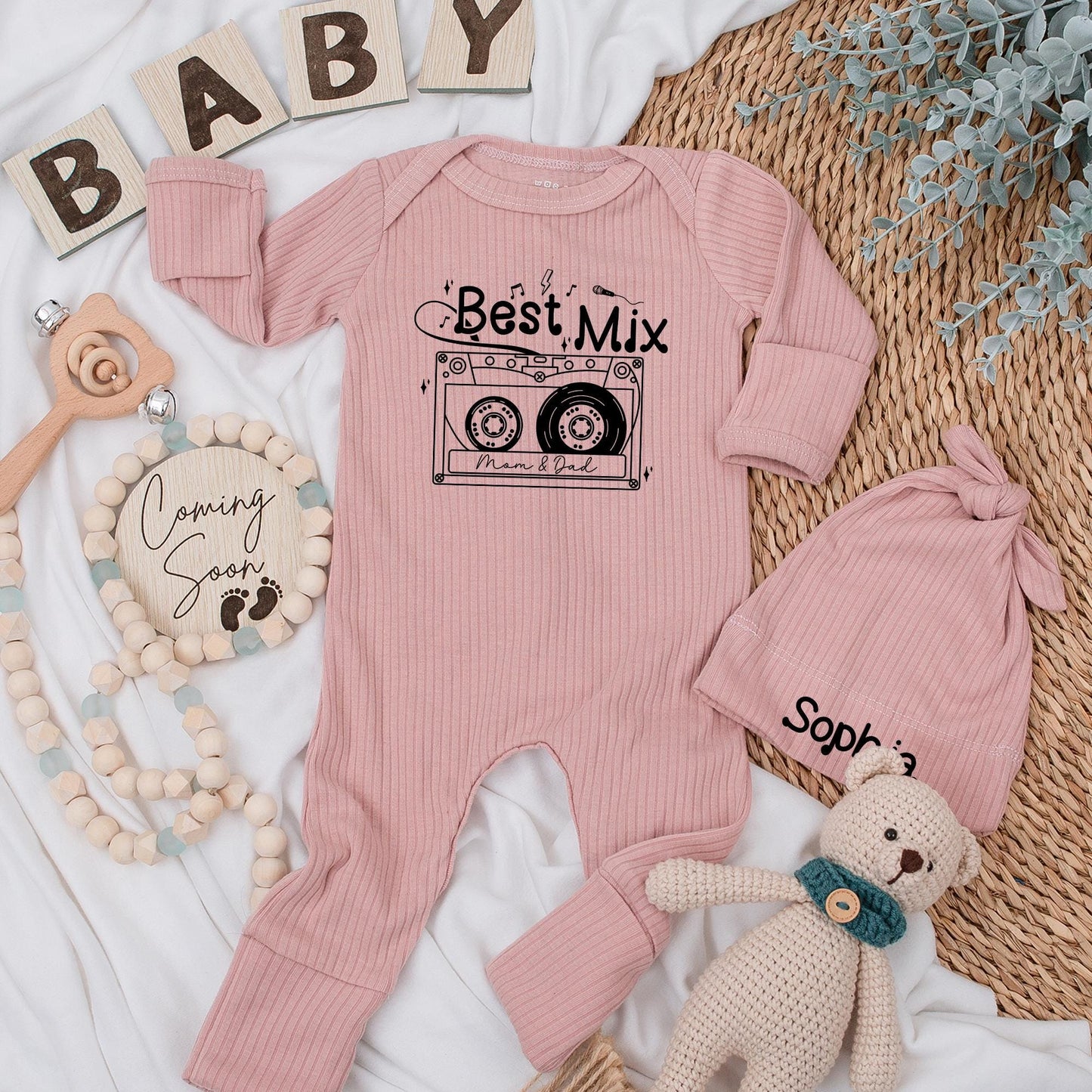 Personalized Best Mix Mom and Dad Cassette Tape Baby Bodysuit 80s Music Lover Newborn Outfit Funny Retro Mixtape Baby Shower Gift Clothes.