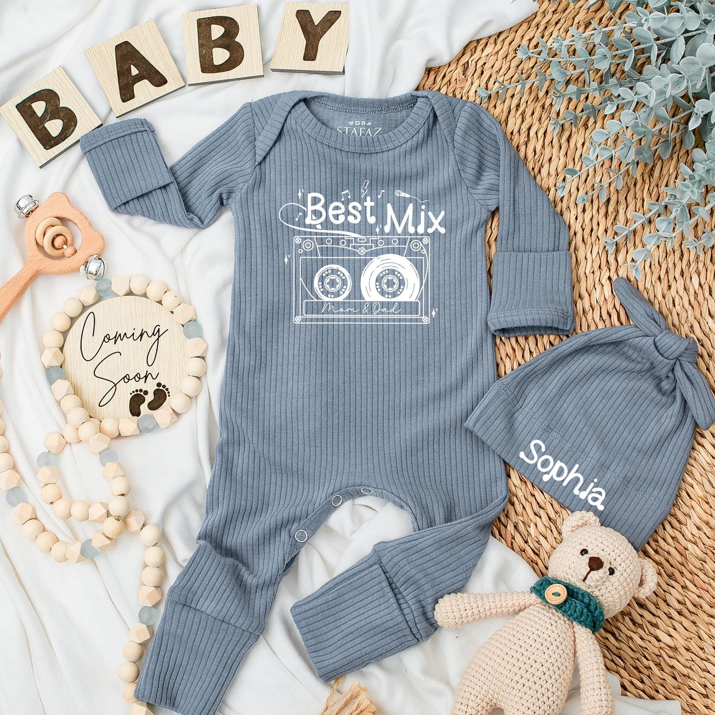 Personalized Best Mix Mom and Dad Cassette Tape Baby Bodysuit 80s Music Lover Newborn Outfit Funny Retro Mixtape Baby Shower Gift Clothes.