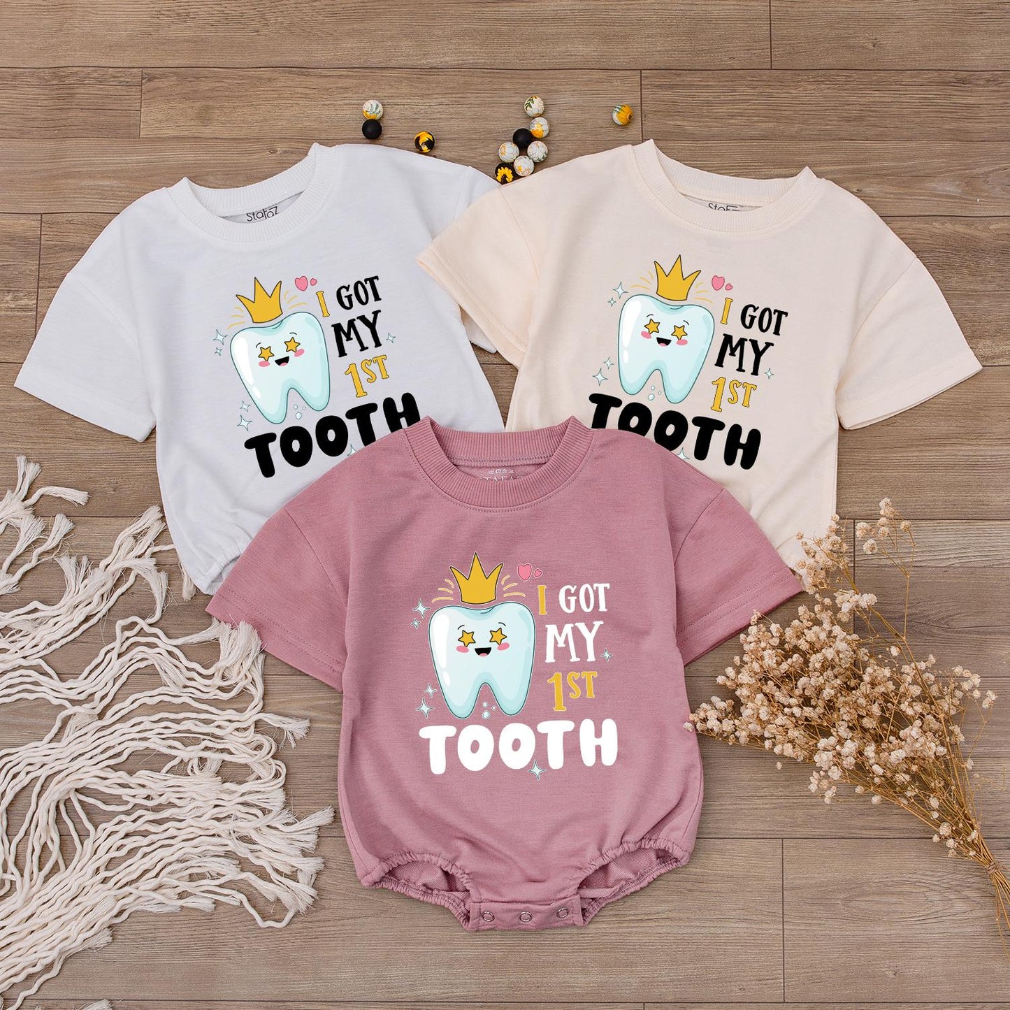 My First Tooth Outfit! Crowned Tooth Baby Bodysuit – I Got My 1st Tooth Celebration Romper, Cute Milestone Gift for Boy or Girl, Sparkling Star Design, Party Clothes (139 chars)