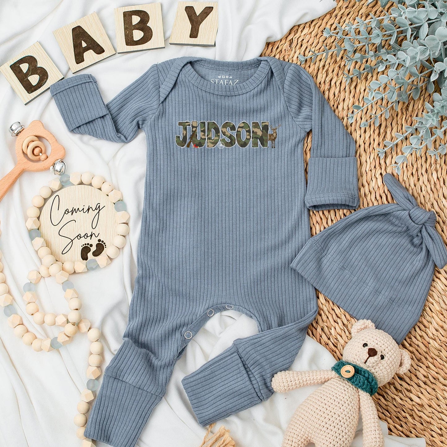 Personalized Hunter Name Baby Bodysuit Camo Hunting Outfit Future Hunter with Dad Newborn Baby Shower Gift Comfortable Outdoor Clothes