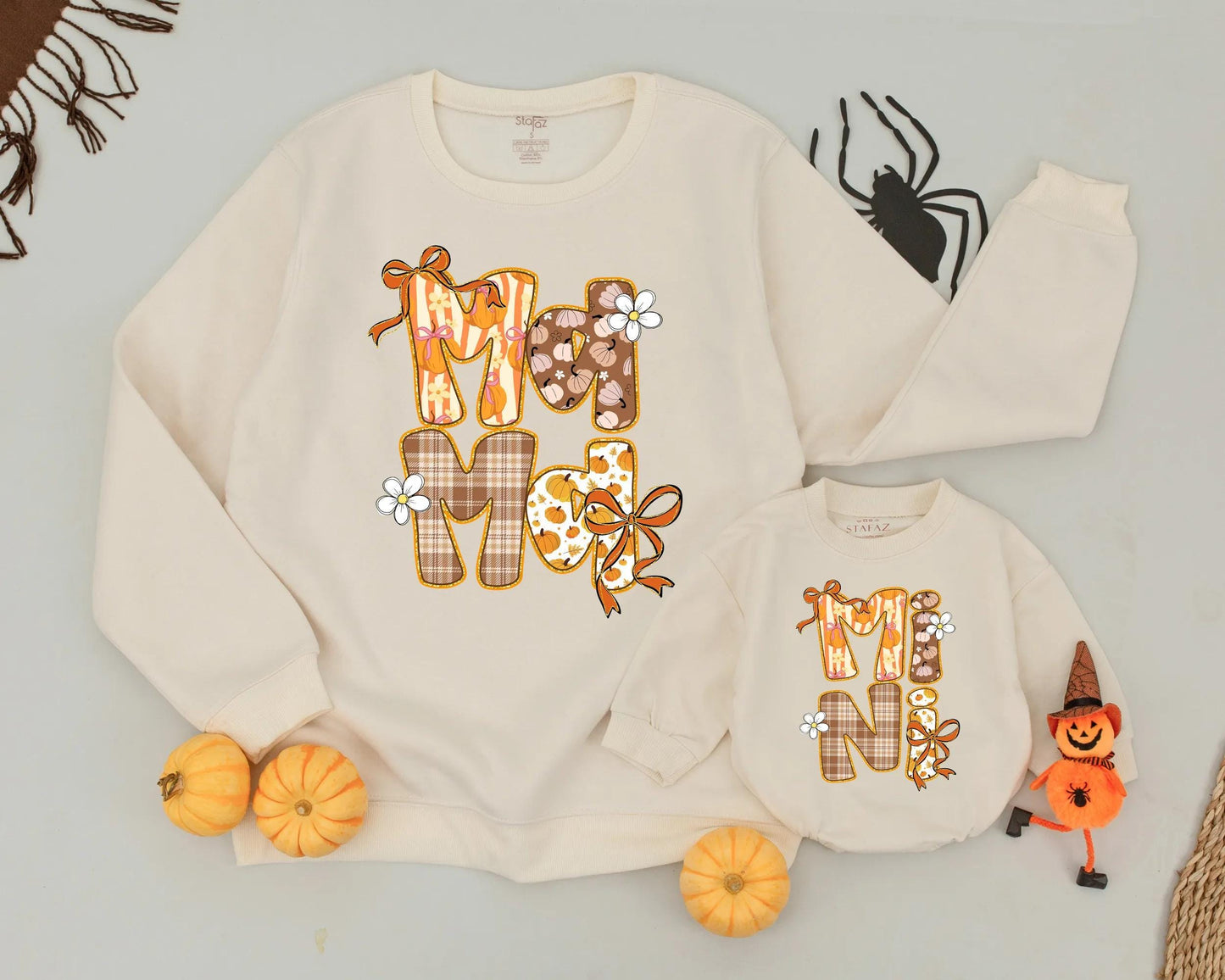 Mommy and Me Halloween Sweatshirt Set, Retro Mama Mini Outfit with Gold Glitter Pumpkins & Flowers, Cute Matching Family Sweaters, Spooky Season Style (138)