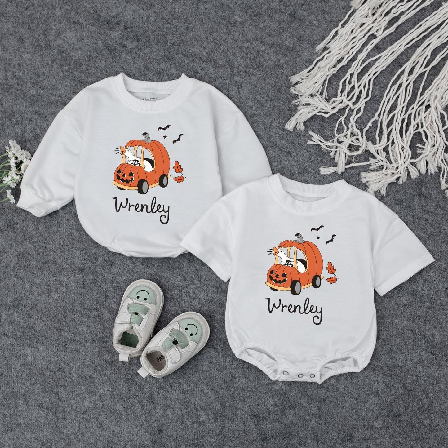 Personalized Halloween Pumpkin Car Baby Outfit Cat Driving Jack-o'-lantern Design Matching Fall Toddler Sweatshirt with Flying Bats Autumn Leaf