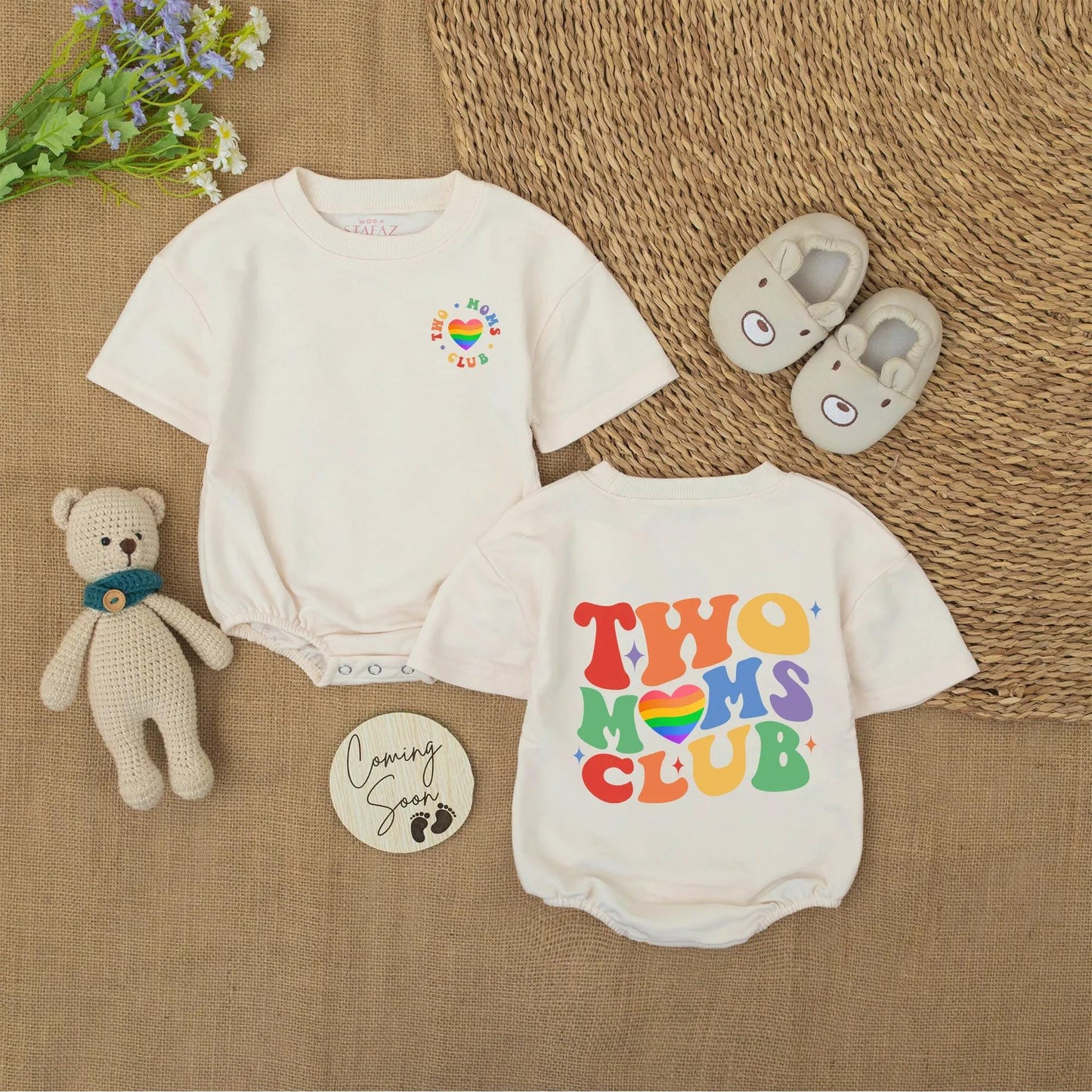 Two Moms Club Baby Romper Rainbow Heart Outfit LGBTQ Pride Bodysuit Groovy Font Design Colorful LGBT Baby Gift Soft Cotton Clothes Queer Family Outfit