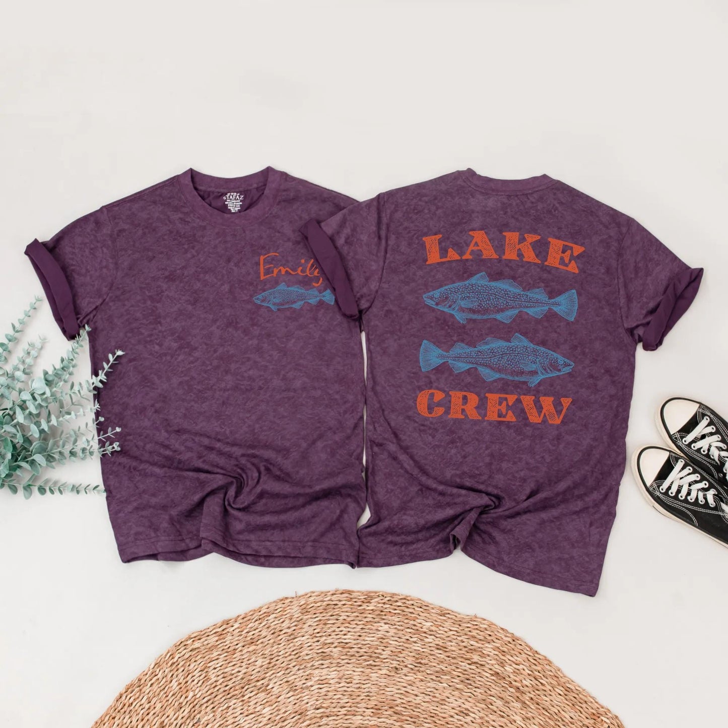 Custom Lake Crew Matching Family Shirts Vintage Fish Design Summer Vacation Outfits Personalized Red Cursive Name Tees Family Group Trip Clothes