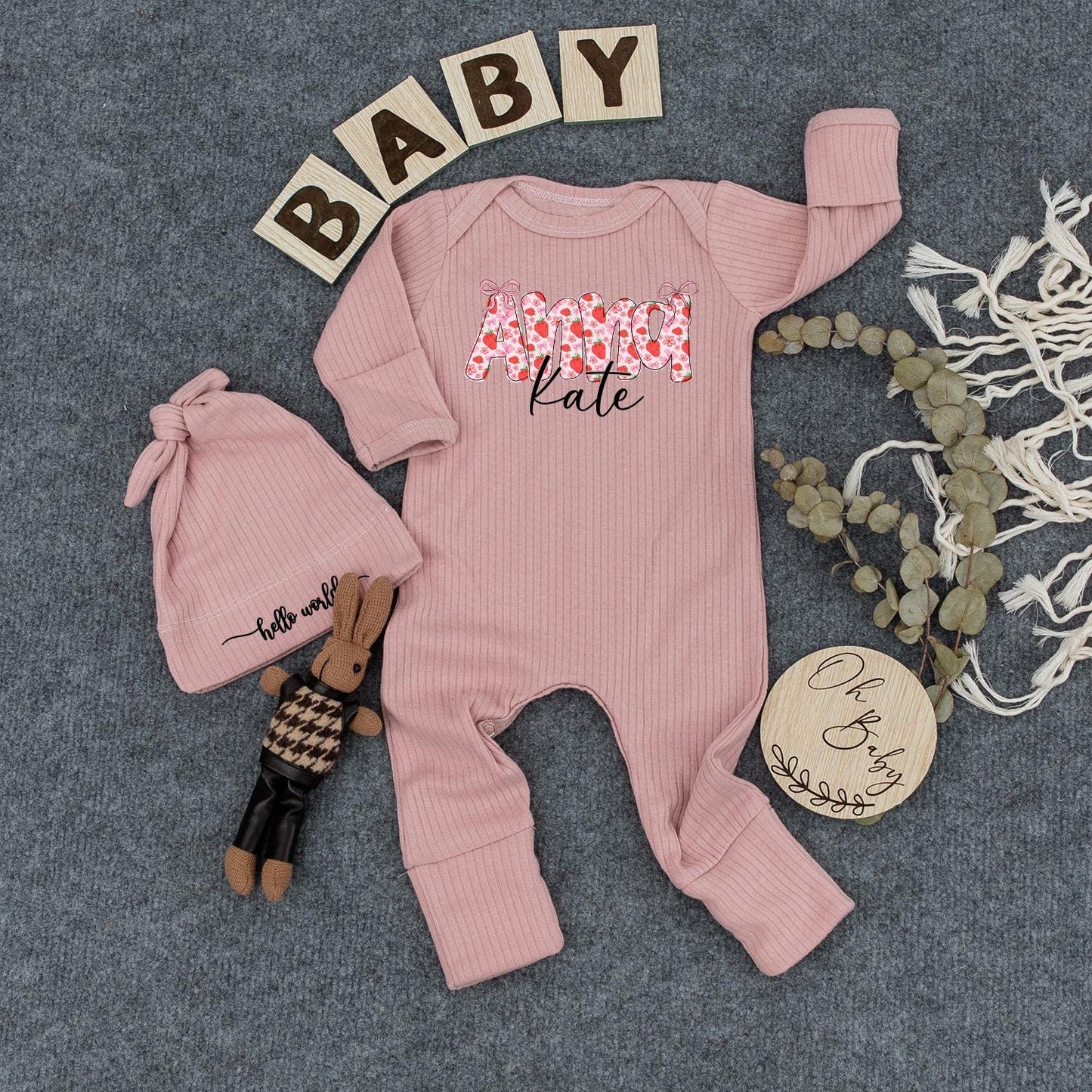 Personalized Strawberry Baby Bodysuit with Name Anni & Kate, Custom Girl Romper, Newborn Outfit, Cute Shower Gift, Soft Cotton Coming Home Clothes (139 chars)