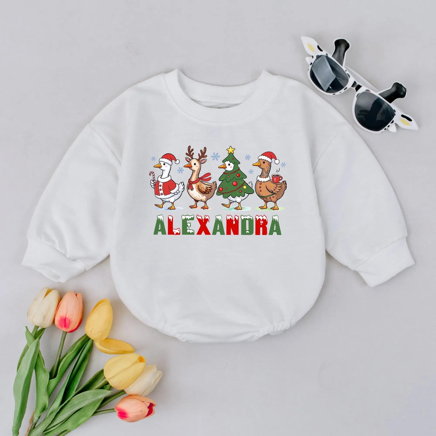 Personalized Christmas Goose Baby Romper with Name Cute Festive Winter Outfit First Xmas Bodysuit Gift featuring Santa Reindeer Tree Snowflakes for Infants
