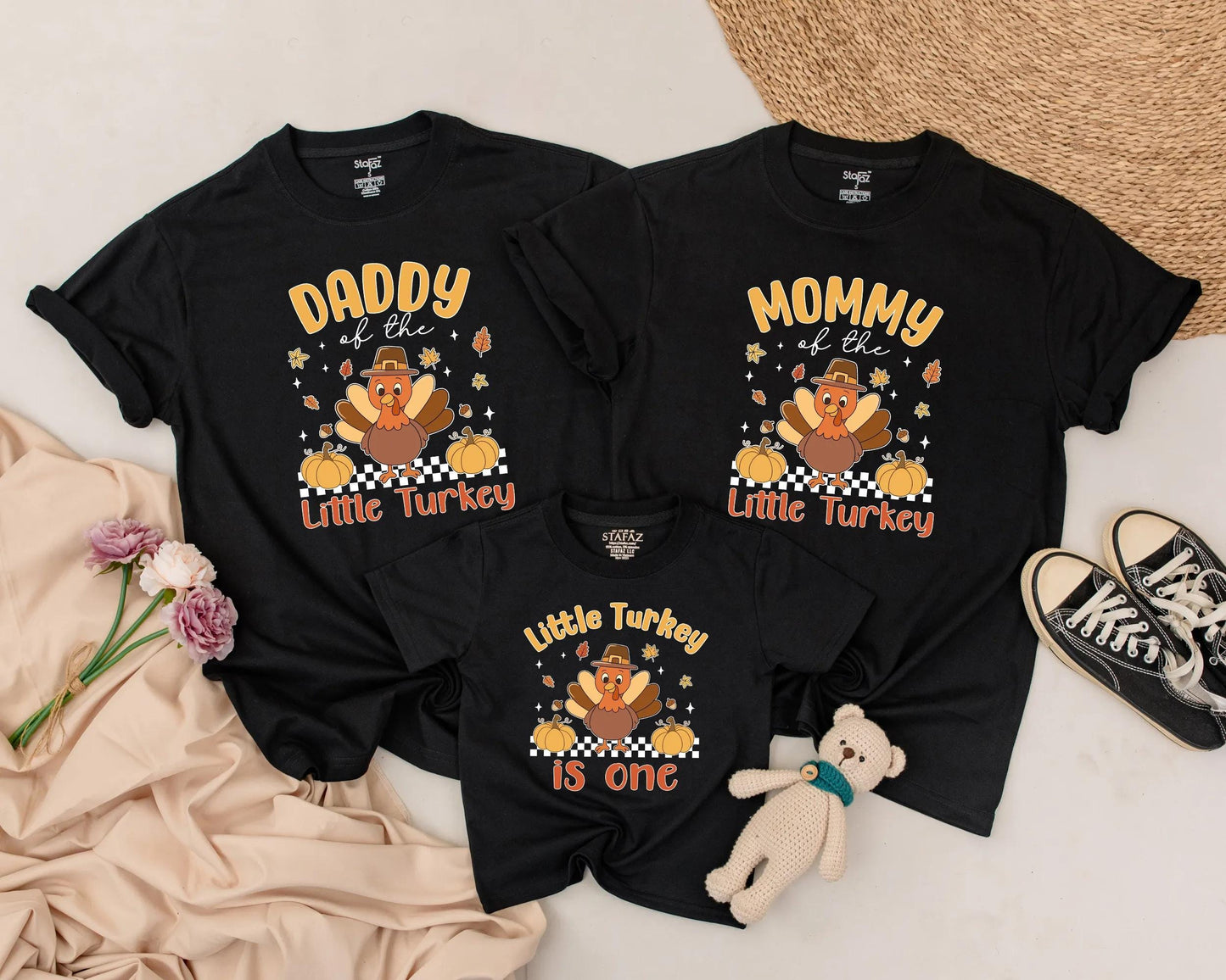 Warm Autumn Family Matching Thanksgiving Shirts Daddy Mommy Little Turkey 2025 Retro Fall Holiday Tees with Pumpkins and Leaves