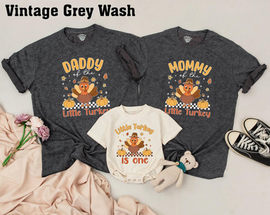 Warm Autumn Family Matching Thanksgiving Shirts Daddy Mommy Little Turkey 2025 Retro Fall Holiday Tees with Pumpkins and Leaves