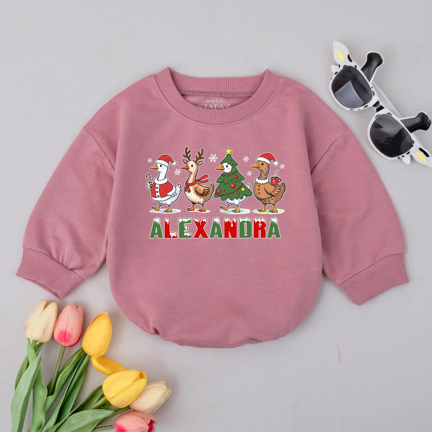 Personalized Christmas Goose Baby Romper with Name Cute Festive Winter Outfit First Xmas Bodysuit Gift featuring Santa Reindeer Tree Snowflakes for Infants