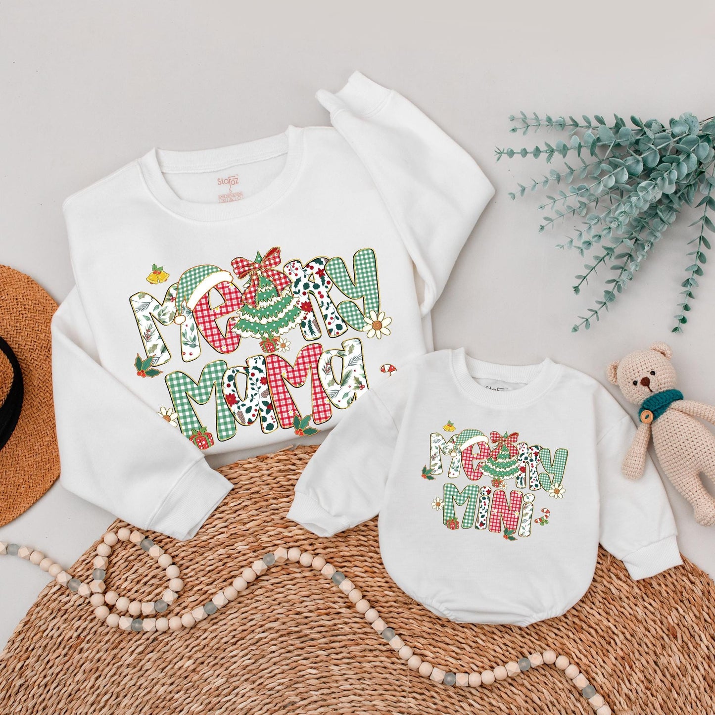 Whimsical Festive Print 'MOM' 'DAD' 'SISTER' 'MINI' Matching Family Christmas Sweatshirts Classic Red Green White Holiday Outfits