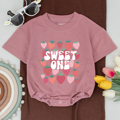 Berry Sweet 1st Bday: Cute Matching Shirts for Mom, Dad, and Birthday Girl