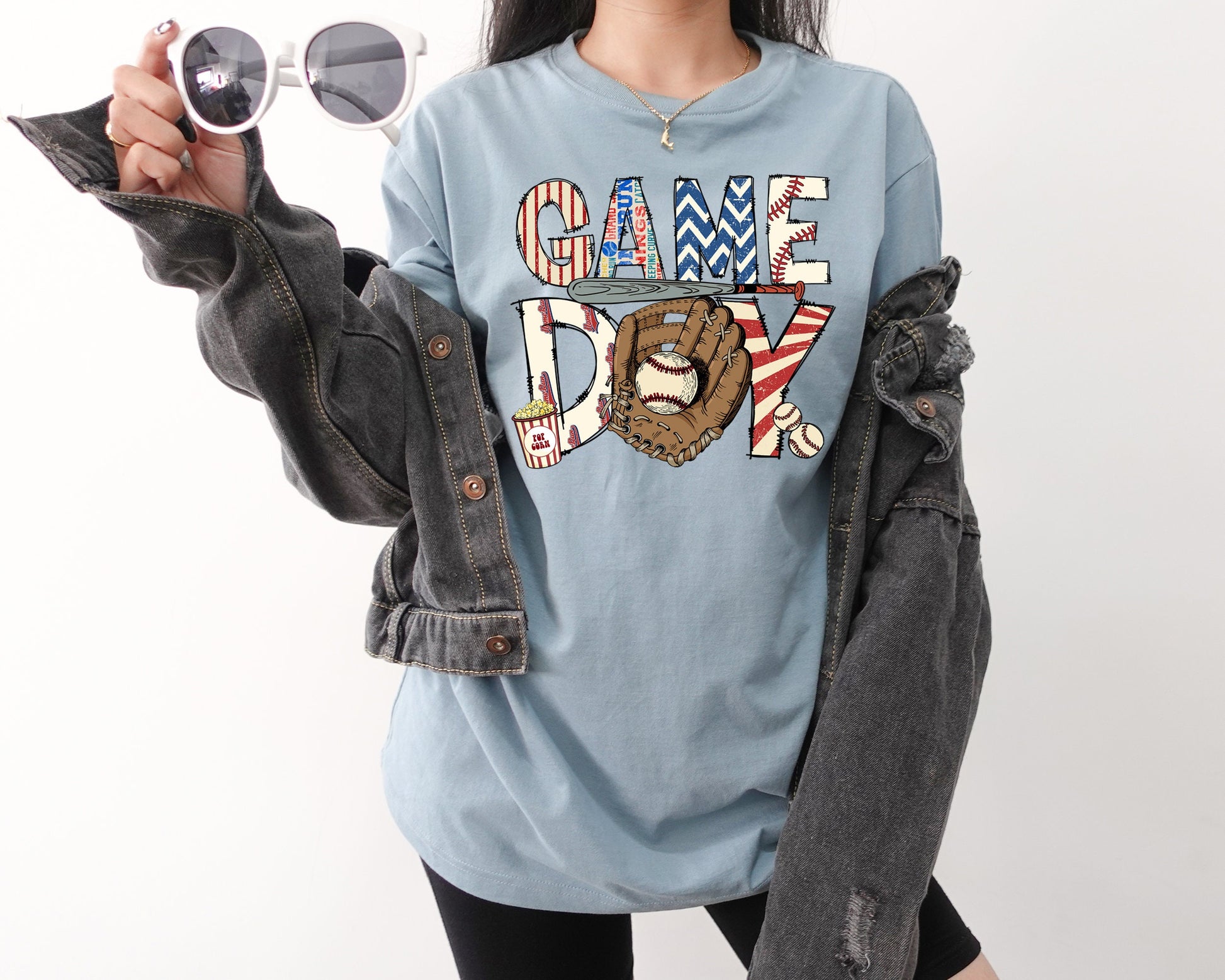 Retro Baseball Mom Tee: Perfect Gift for Her – Graphic & Cozy Style