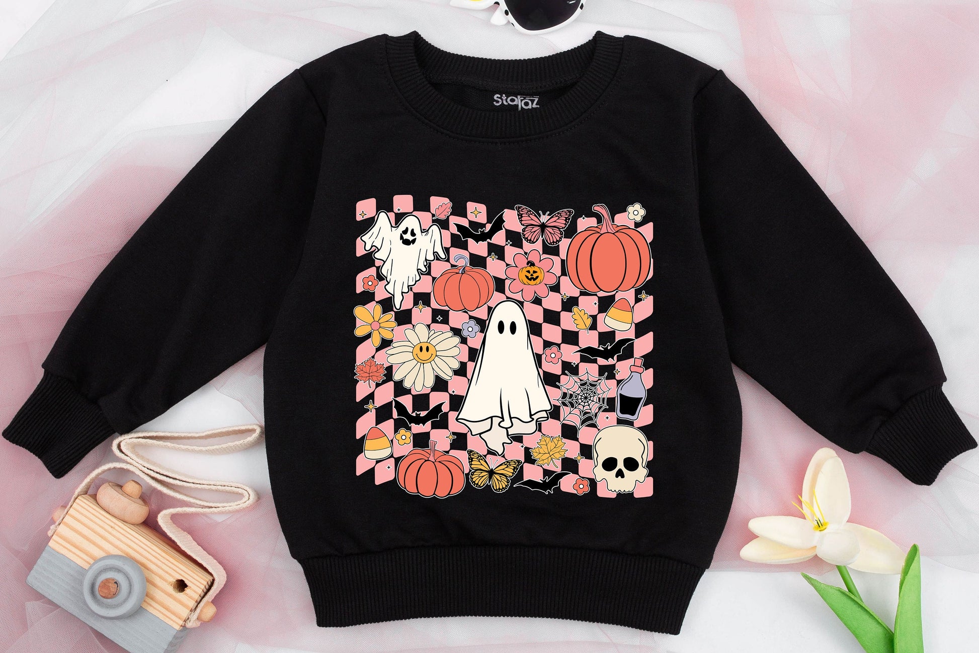 Retro Pink Checkerboard Halloween Sweatshirt for Kids Spooky Ghost Pumpkin Bat Skull Design Vintage Playful Toddler Baby Girl Boy Fall Outfit Fun Gift