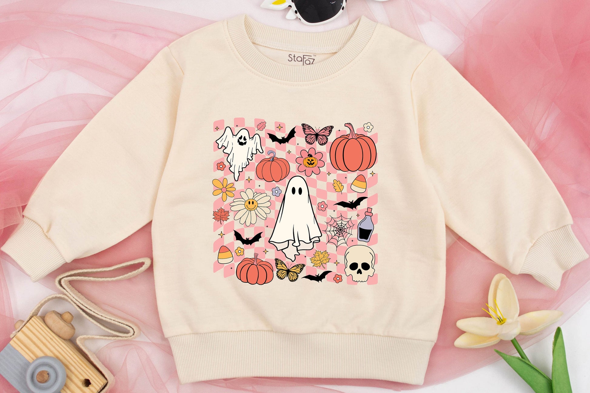 Retro Pink Checkerboard Halloween Sweatshirt for Kids Spooky Ghost Pumpkin Bat Skull Design Vintage Playful Toddler Baby Girl Boy Fall Outfit Fun Gift