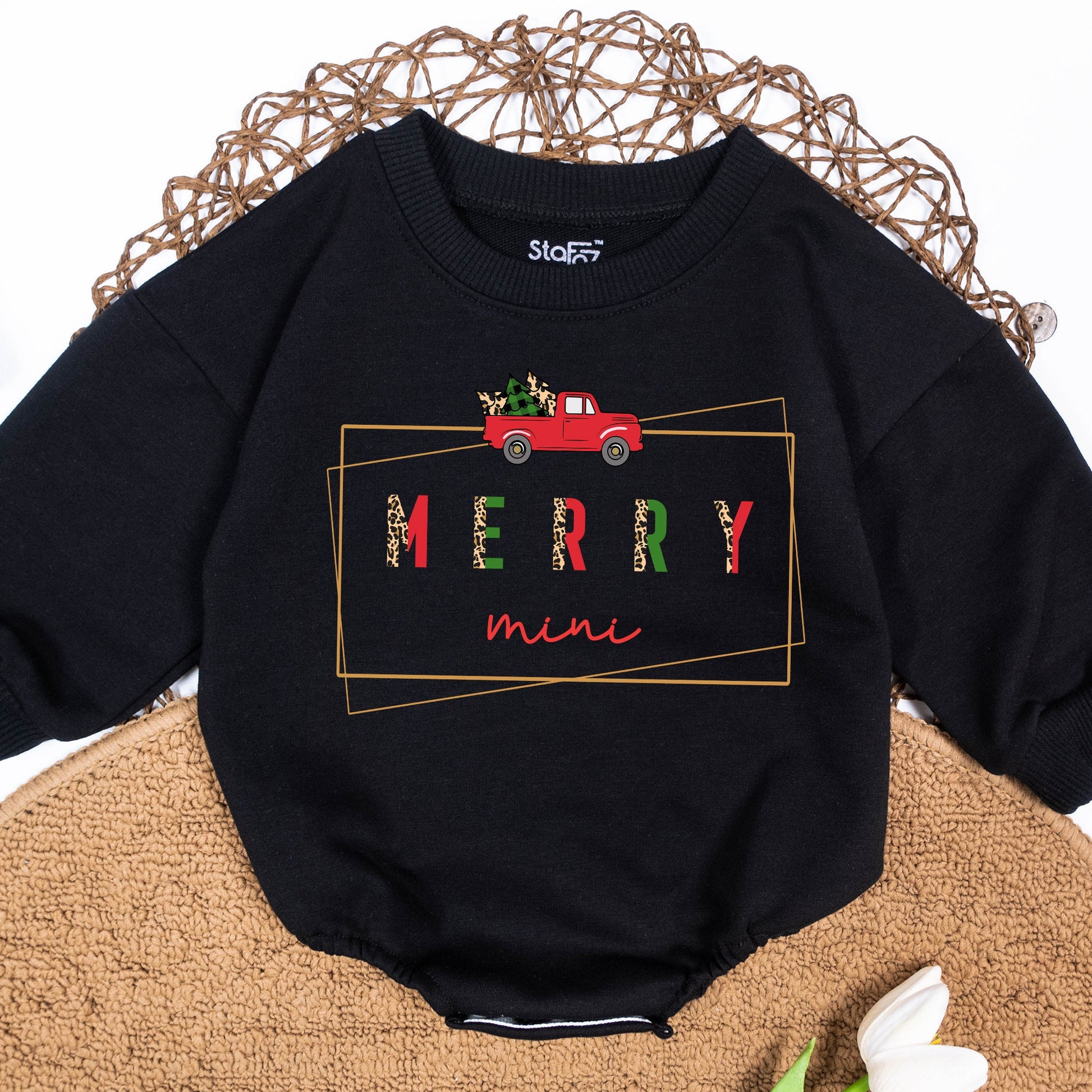Matching Mama Mini Christmas Sweatshirts Merry Red Truck Family Holiday Outfit Comfortable Mother Daughter Winter Leopard Print