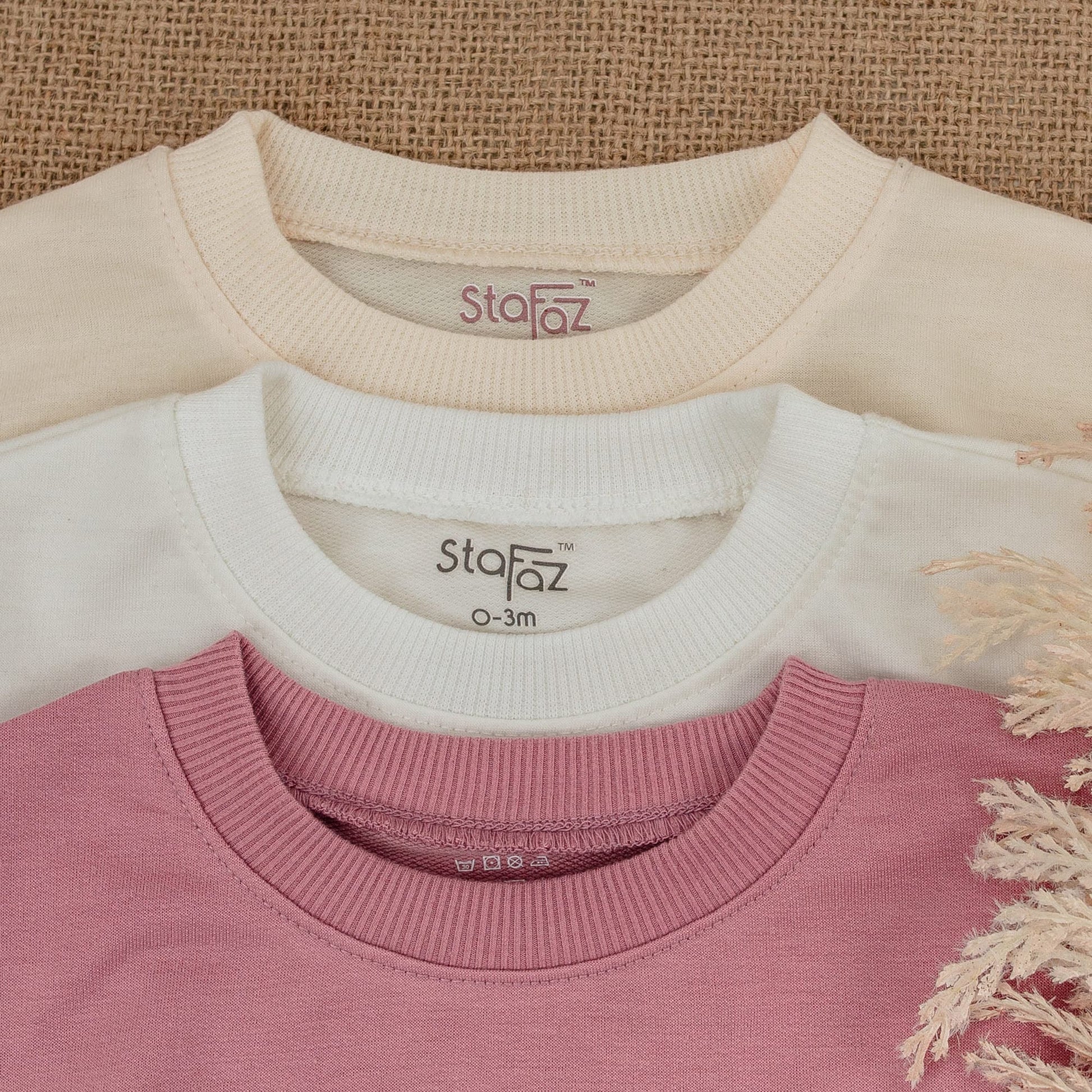 Pink Bubble Romper Bodysuit – Retro Newborn Girl Outfit & Sweater  