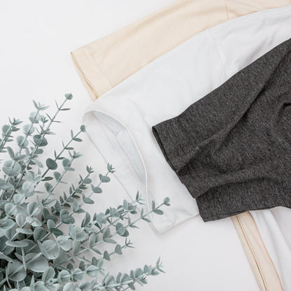 Mama and Mini Daisy Matching Mom and Baby Shirts Bodysuit Set Floral Birthday Party Outfits Muted Green Peach Accents