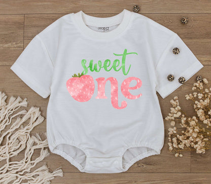 Sweet One Strawberry Baby Romper Girl First Birthday Outfit Retro Jumpsuit Toddler Party Bodysuit Baby Shower Gift Comfortable Summer Wear