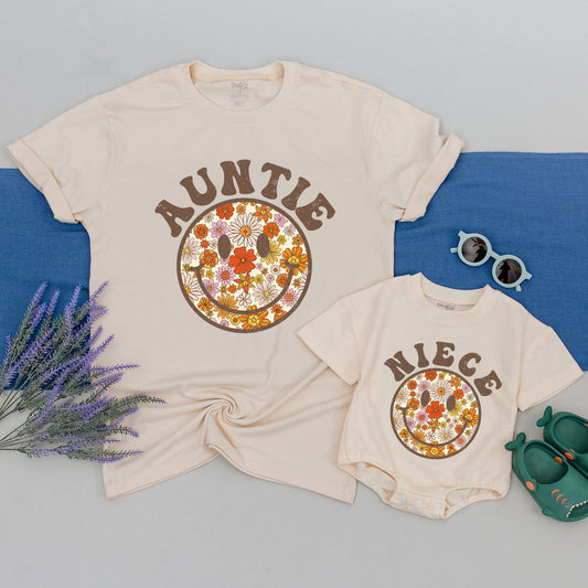 Personalized Auntie Niece Retro Shirt Matching Family Vintage 70s Floral Smiley Face Tee Comfortable Aunt Sweatshirt Gift Idea