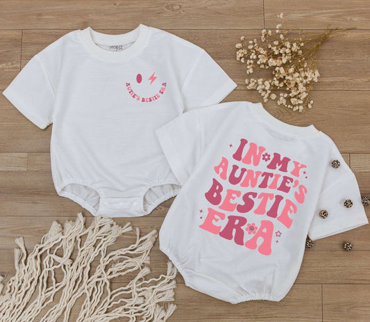 In My Auntie's Bestie Era Retro Pink Baby Romper Bodysuit with Stars and Flower Newborn Girl Shower Gift Vintage Playful Niece Outfit