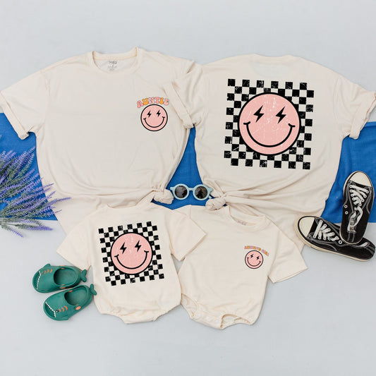 Personalized Auntie Matching Shirt Niece Nephew Retro Pink Smiley Face Lightning Eyes Checkered Background Vintage Family Outfit Comfortable Gift