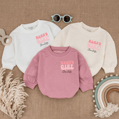 Custom Retro Pink Mama's Girl Romper In My Mom's Girl Era Baby Bodysuit with Checkered Design Yellow Stars Personalized Name 1st Mothers Day Newborn Gift