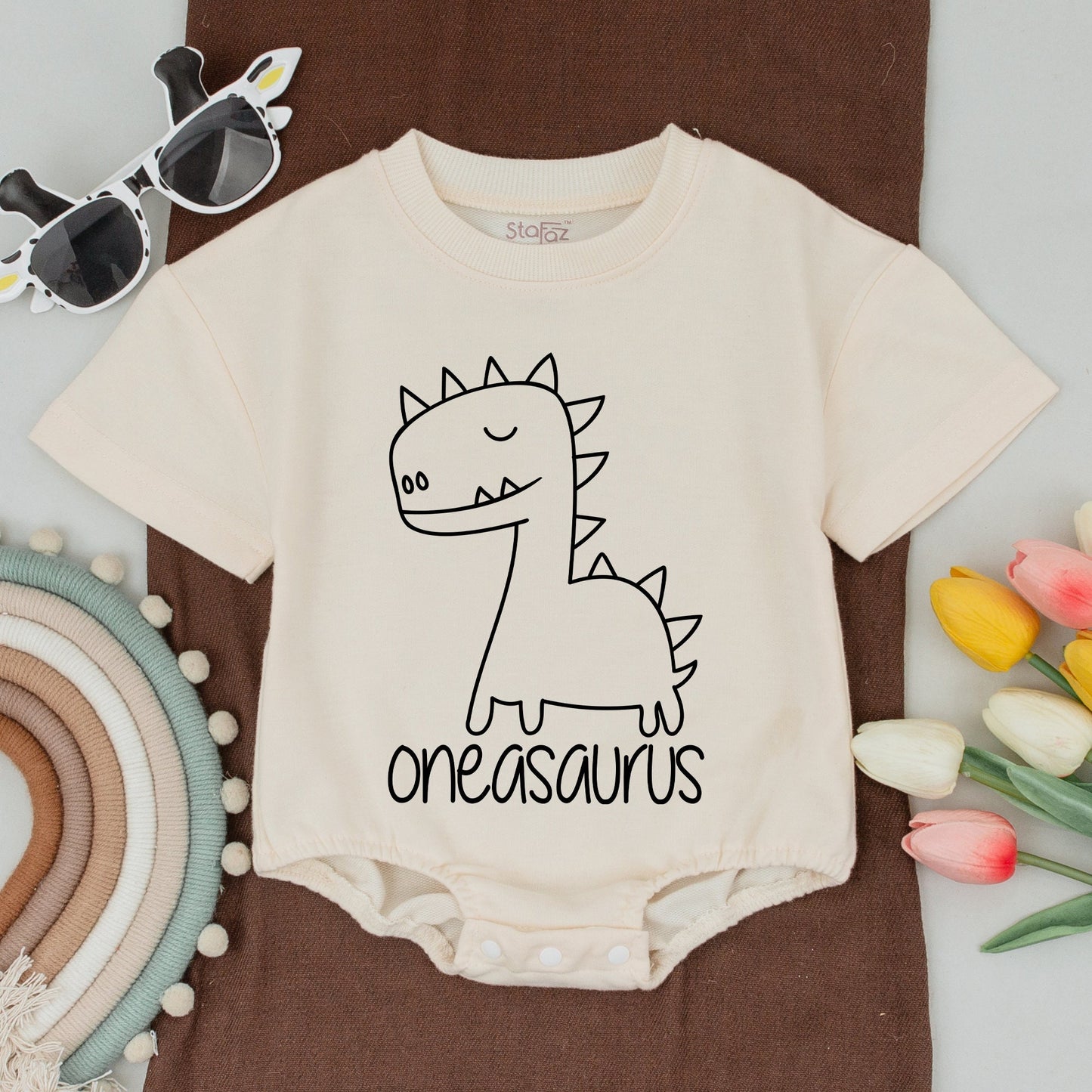Matching Dinosaur Family Birthday Shirts with Mamasaurus Dadasaurus Oneasaurus 1st Birthday Outfit for Baby Boy and Girls Fun Cartoon Outline Design
