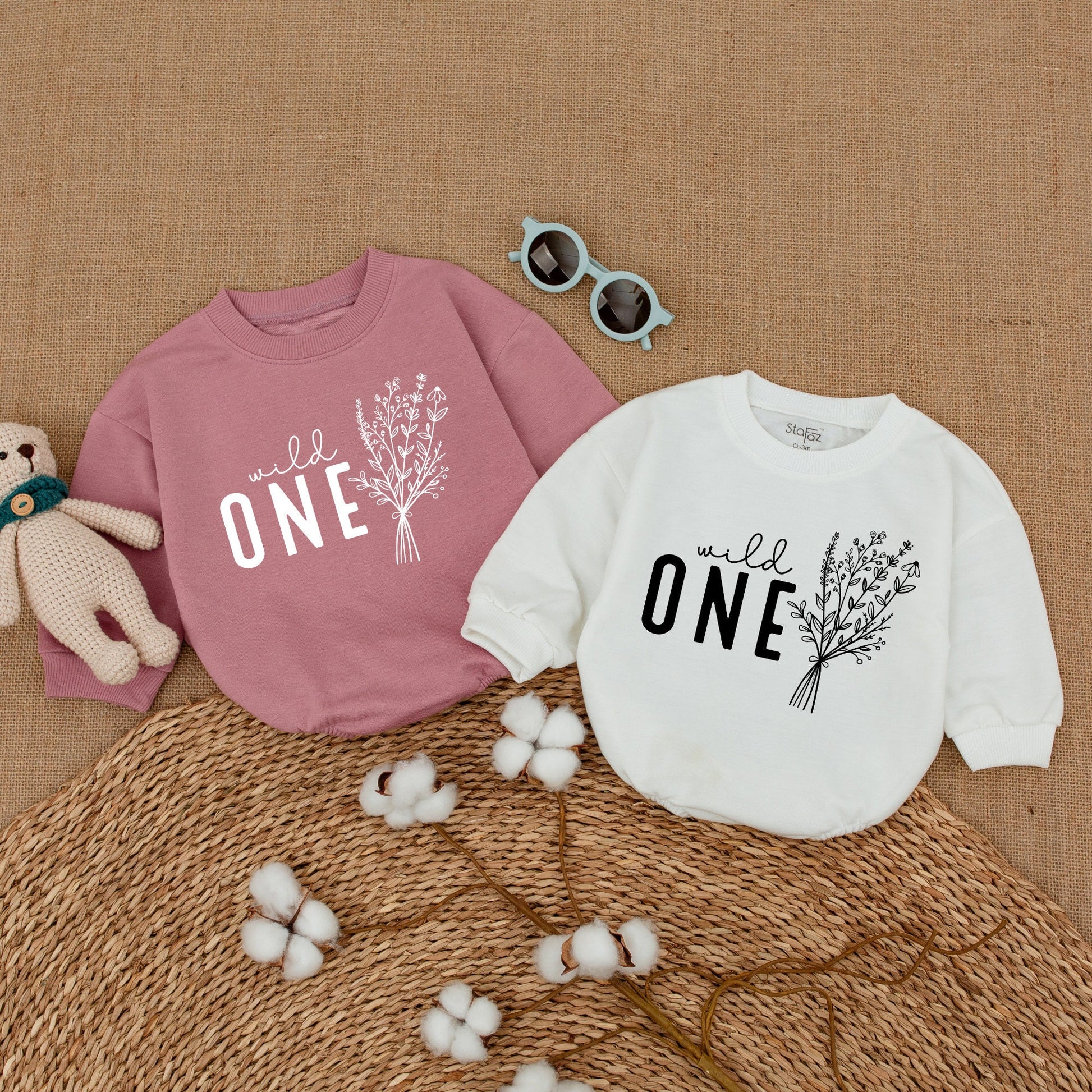 Wild One Birthday Romper for Baby Girl Wildflower Cake Smash Outfit Newborn Bubble Bodysuit Sweet Boho Baby Shower Gift Minimalist Floral Design