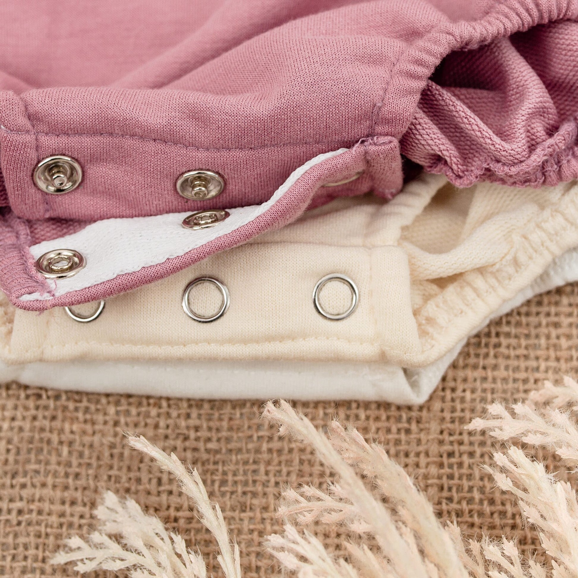 Personalized In My Mom's Boy Era Baby Romper, Retro Green Checkerboard Mama's Boy Bodysuit, Unique First Mothers Day New Baby Gift with Child's Name