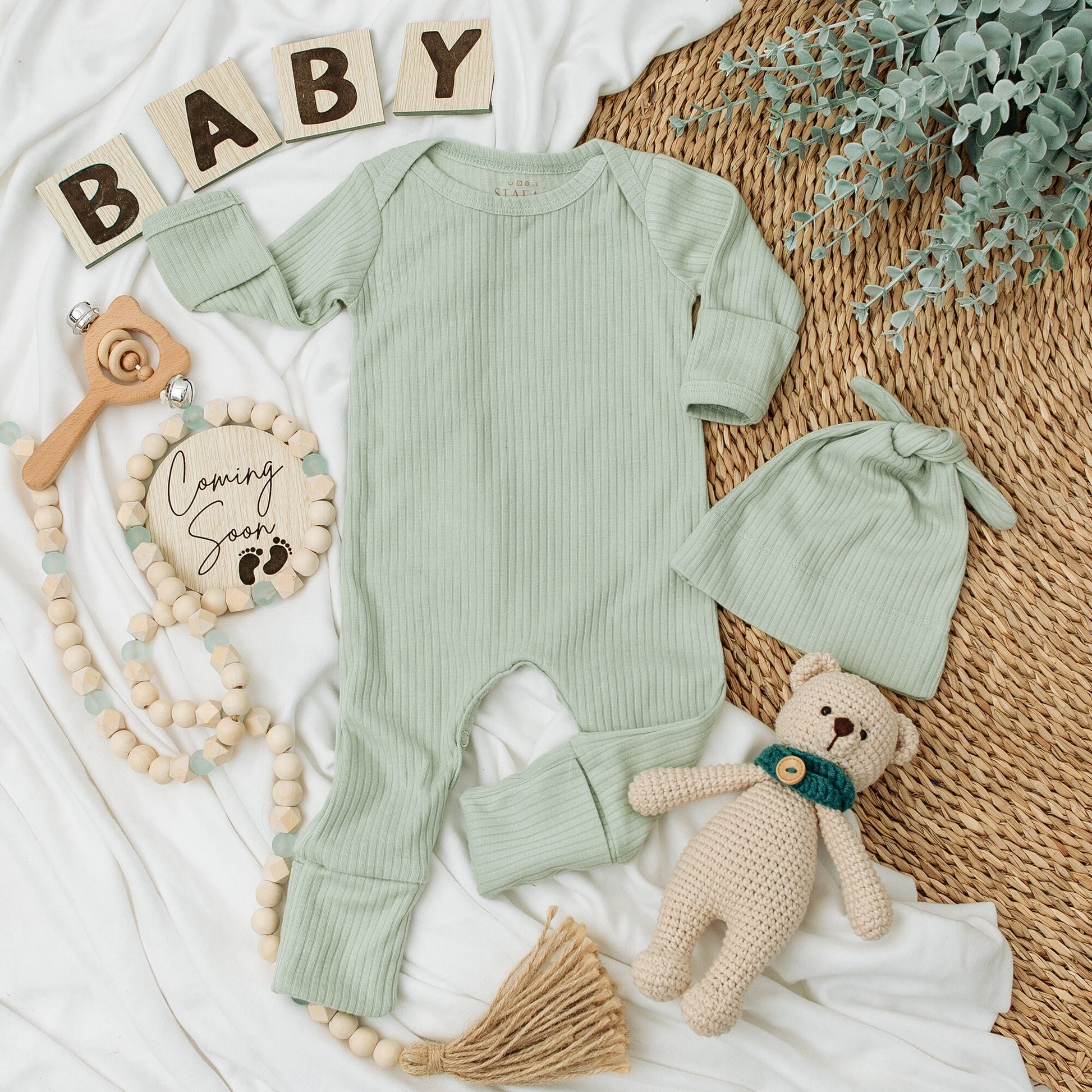 Soft Plain Neutral Baby Bodysuit and Hat Set Long Sleeve Cotton Newborn Infant Coming Home Outfit Baby Shower Gift Blank Announcement Outfit
