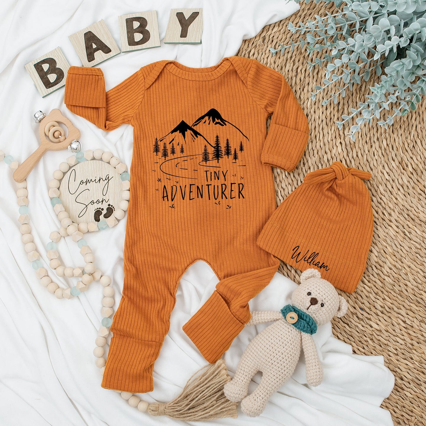 Tiny Adventurer Baby Bodysuit and Hat Set Newborn Mountain Landscape Design Coming Home Outfit Cute Black Pine Tree Travel Baby Shower Gift Long Sleeve