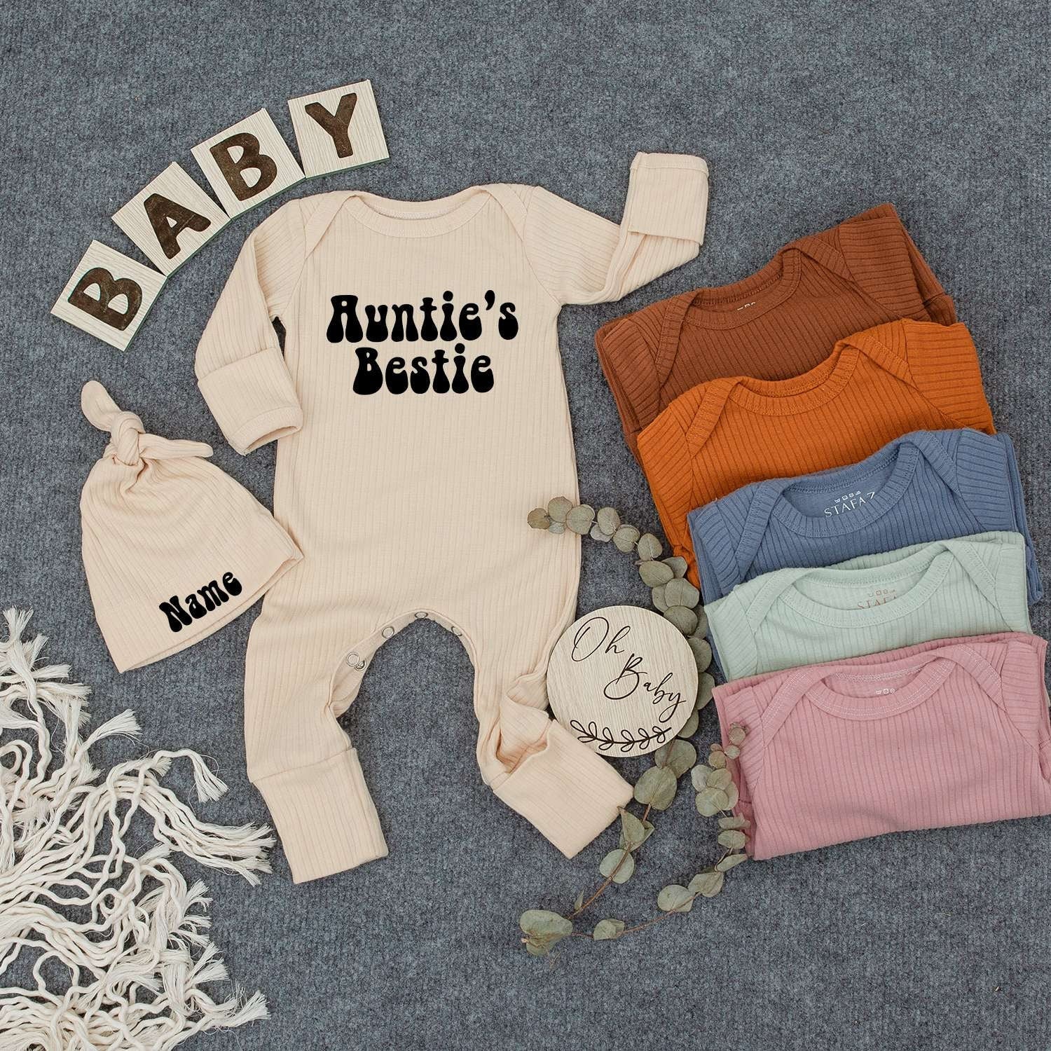 Personalized Auntie's Bestie Baby Bodysuit Retro Font Newborn Gift Outfit Cute Best Friend Sleepsuit Going Home Outfit New Aunt Gift