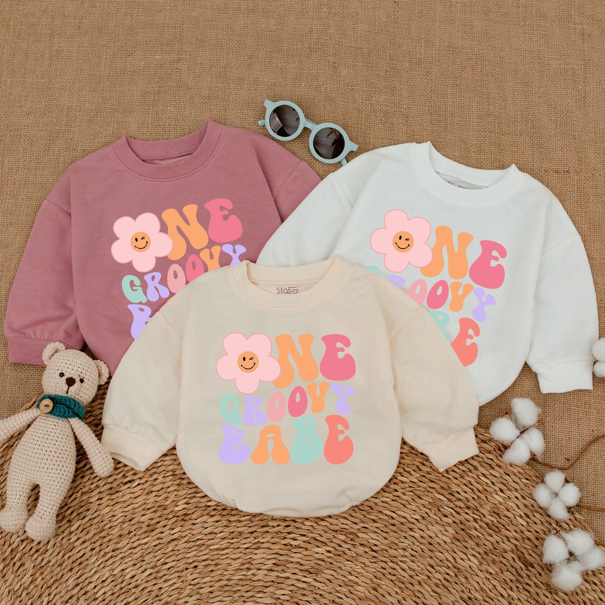Personalized Groovy Babe 1st Birthday Romper Baby Girl Retro Pastel Flower Smash Cake Bodysuit Custom Name Vintage Style Baby Shower Gift
