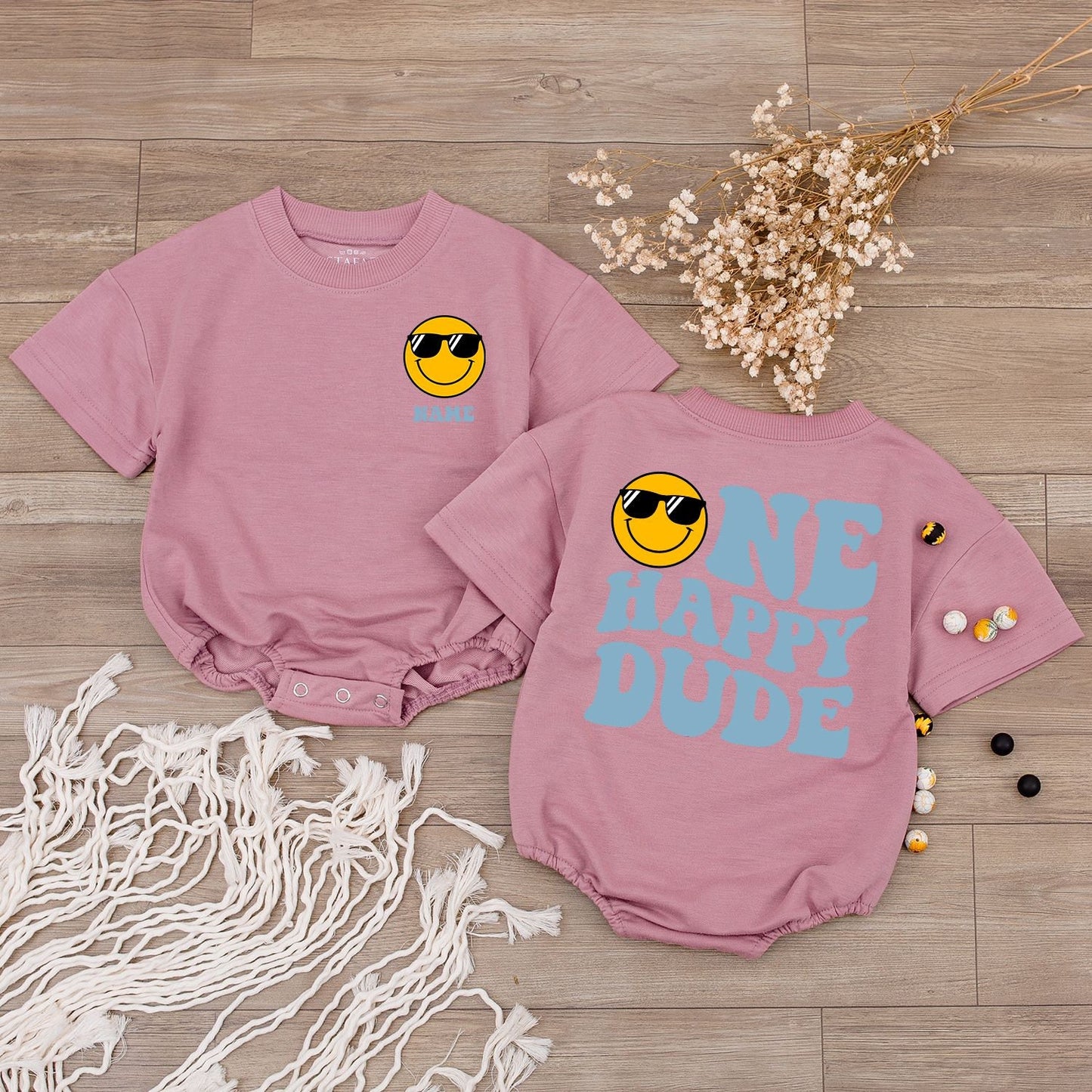 Custom One Happy Dude 1st Birthday Bodysuit Smiley Face Outfit Groovy Yellow Sunglasses Design Baby Infant Party Gift Soft Cotton Apparel