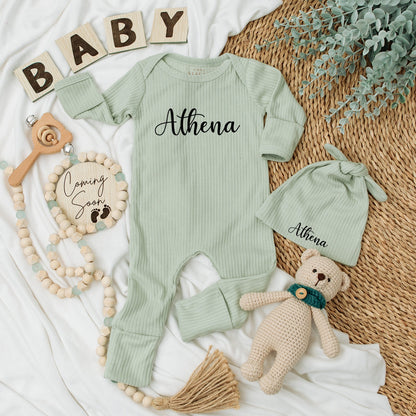 Personalized Baby Bodysuit and Hat Set with Cursive Name Design, Soft Cotton Modern Newborn Girl Gift Born in 2024 Baby Shower Going Home Outfit Keepsake