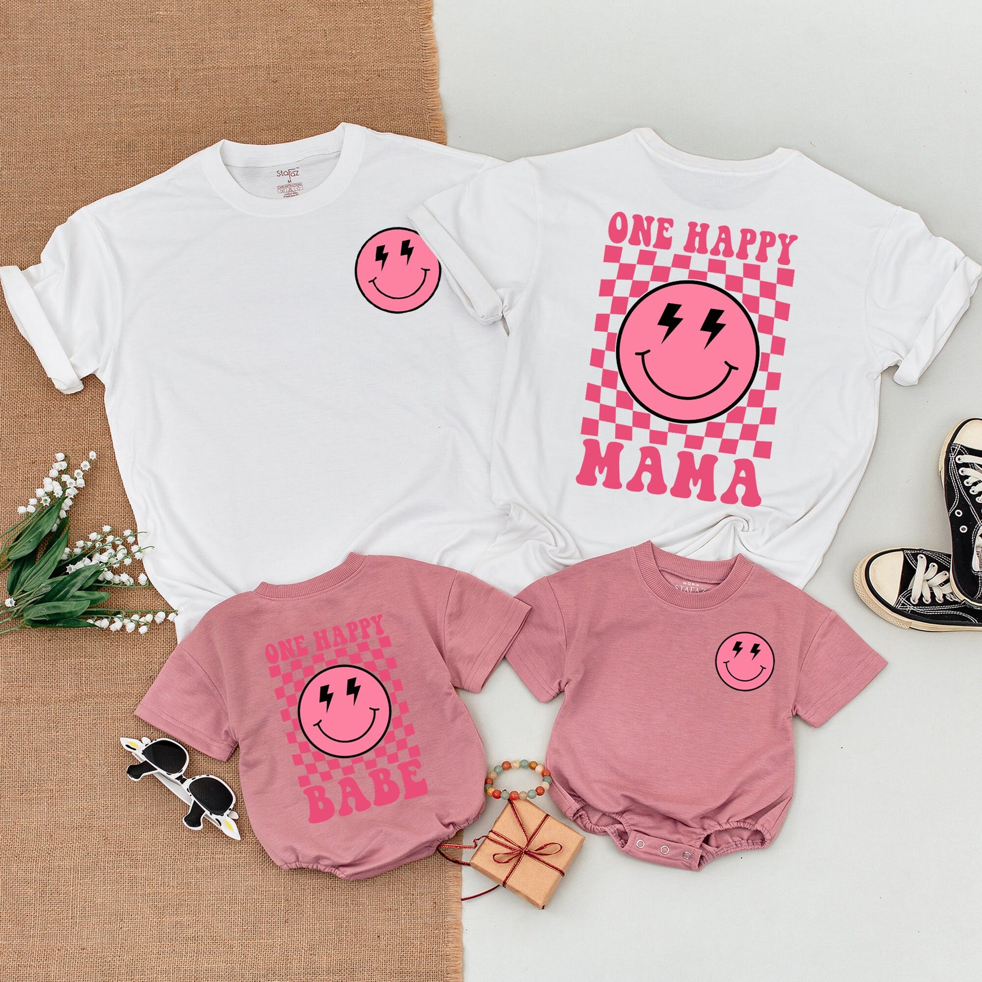 Pink Smiley Face One Happy Babe 1st Birthday Shirts Matching Family Outfits Retro Checkered Mommy and Me Baby Bodysuits Toddler Tees