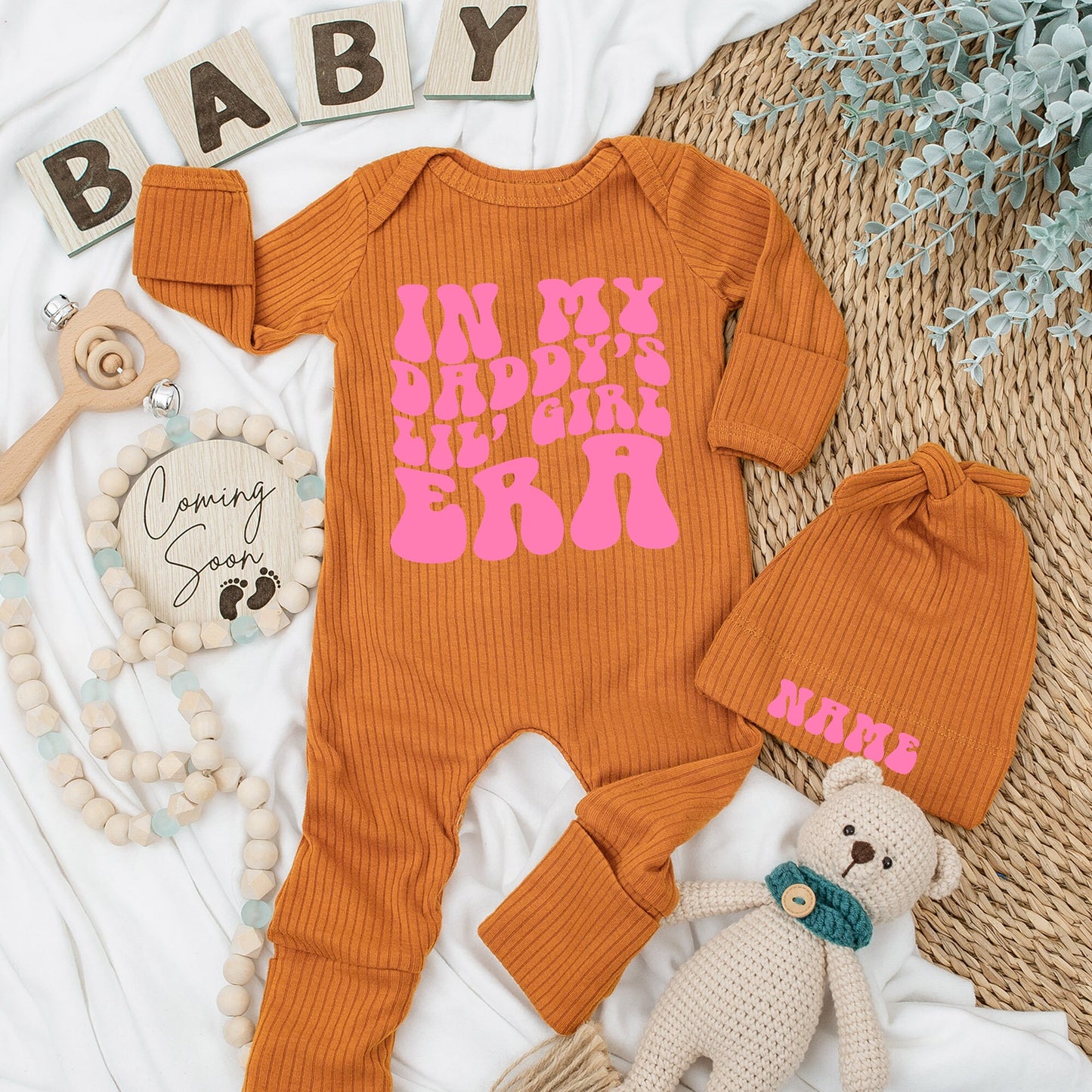 In My Daddy's Lil' Girl Era Retro Pink Bold Bodysuit for Baby Girl Newborn Gift Outfit Cute Daddy and Me Playful Romper Style Clothes