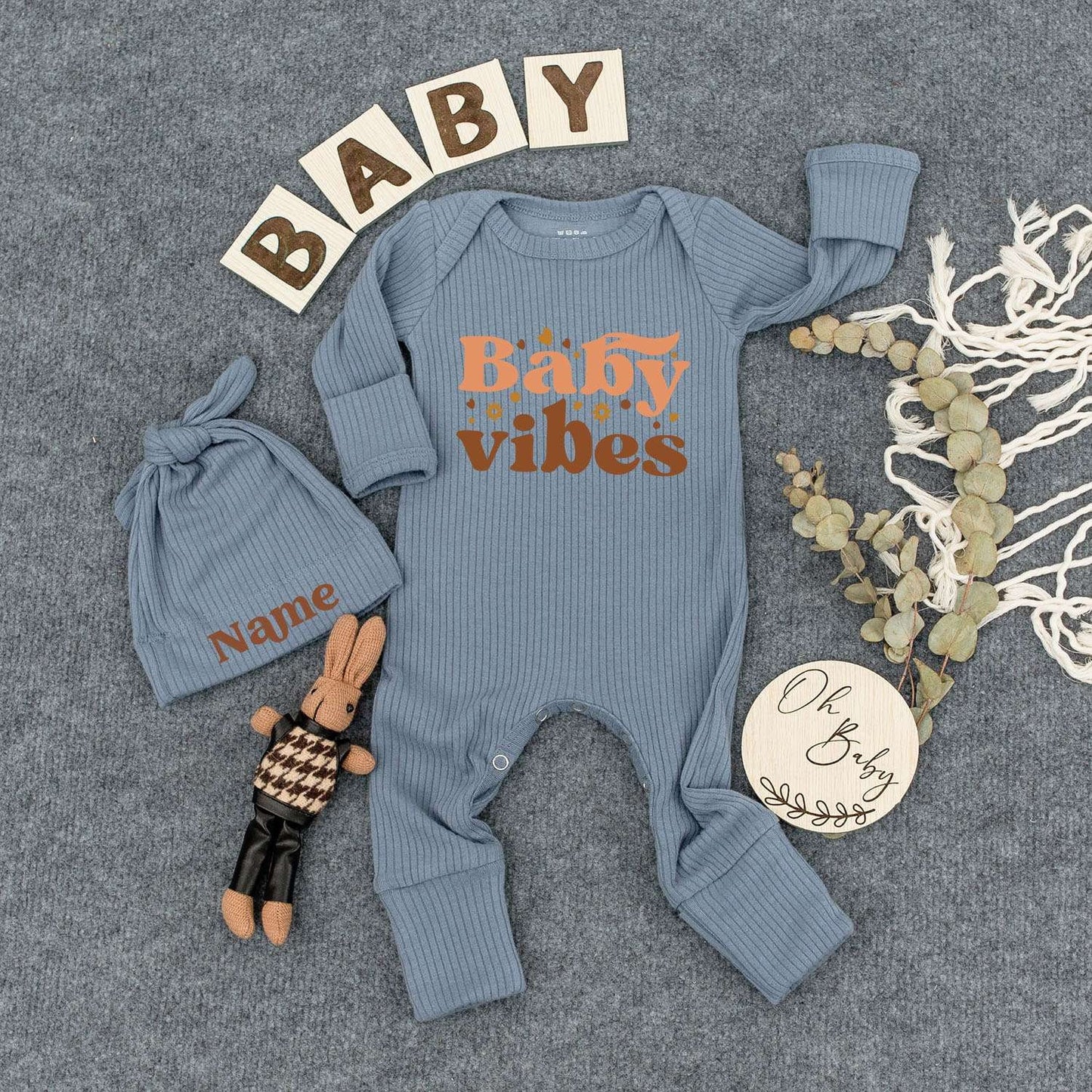 Retro Baby Vibes Bodysuit & Hat Set Vintage Newborn Baby Outfit Peach Brown Wavy Font Gender Neutral Cute Funny Baby Shower Gift