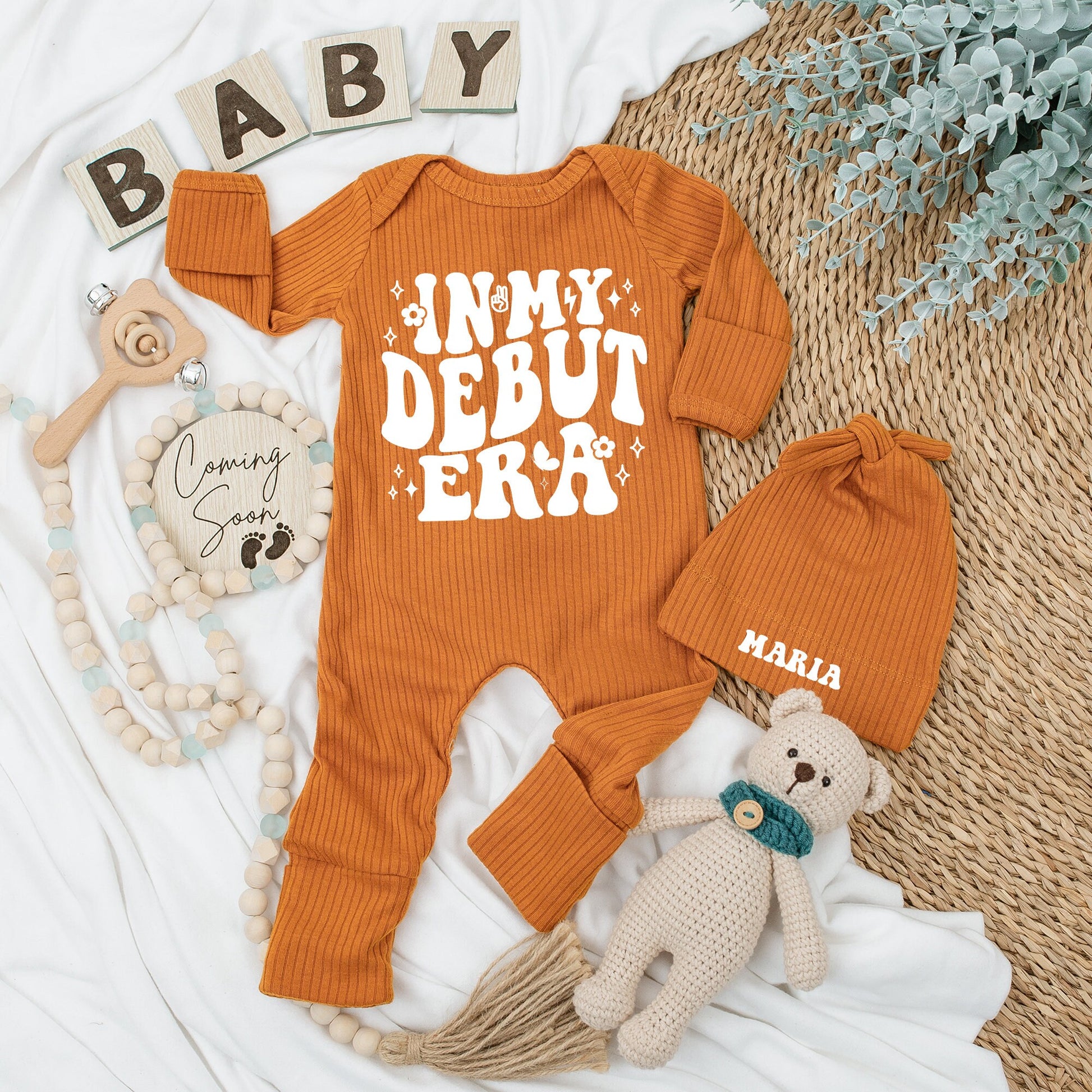 Personalized Baby 'In My Debut Era' Retro Bodysuit & Hat Set Newborn Announcement Pregnancy Reveal Going Home Outfit Cute Floral Gift
