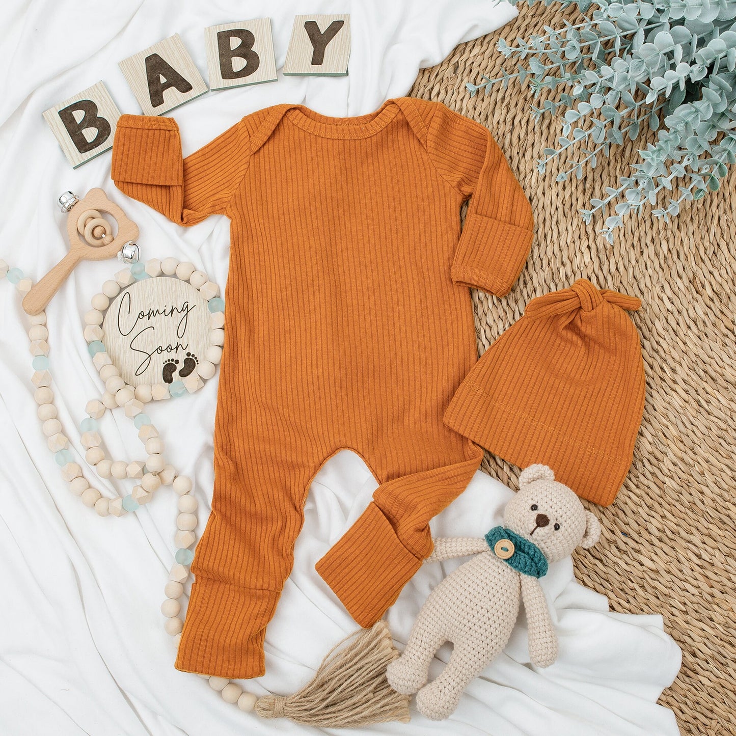 Soft Plain Neutral Baby Bodysuit and Hat Set Long Sleeve Cotton Newborn Infant Coming Home Outfit Baby Shower Gift Blank Announcement Outfit